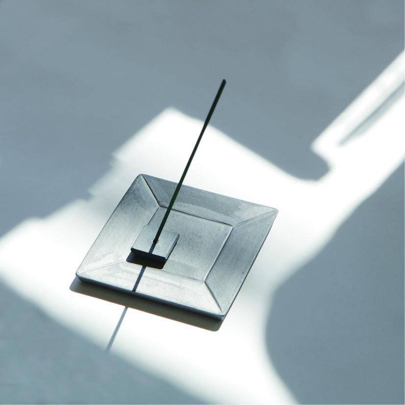 Daily Incense Roof Tile Stand by trunk Design - Normcore Fragrance
